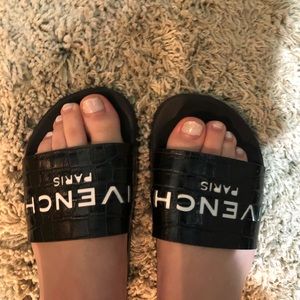 Givenchy women’s slides